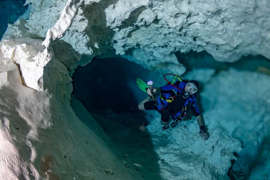 Exploration Avancée: La Plongée Sidemount