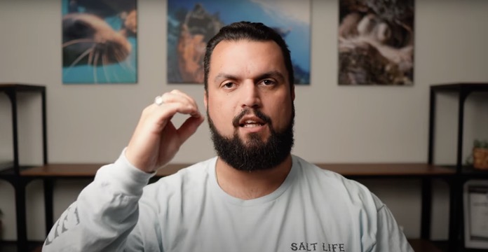 Signaux manuels de plongée sous-marine – P pour plastique